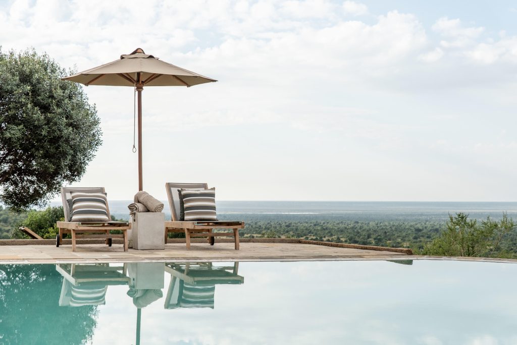 Luxury Kenyan Adventure 10 f8680e3b524790564db2ac51bc49baf7 Louise and Scott at Hays Travel