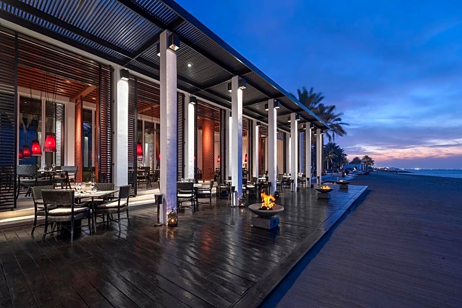 Experience Ultimate Luxury at The Chedi Muscat: 5-Night Exclusive Offer 6 491954511 672998742177902 488093240570940858 n Louise and Scott at Hays Travel