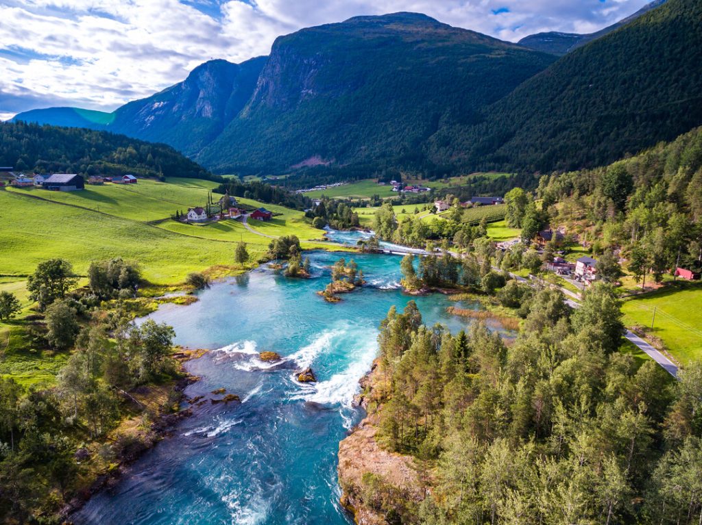 Amazing P&O Cruise brand-new Summer 2027 collection 1 492718551 1091277613035068 7427892540627549595 n Louise and Scott at Hays Travel