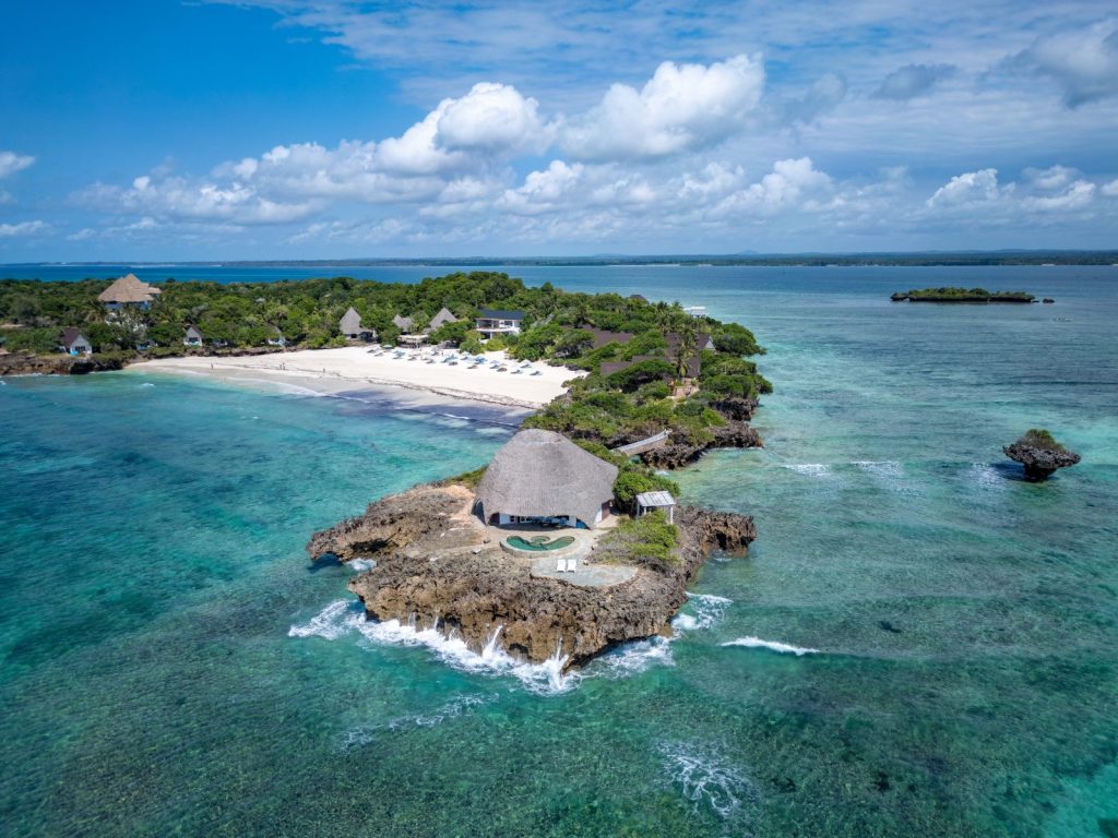 Wonderful Kenya Wildlife & Beach Your Dream 10-Night Escape Awaits 2 493015078 2441916196161398 1150331001058310137 n Louise and Scott at Hays Travel