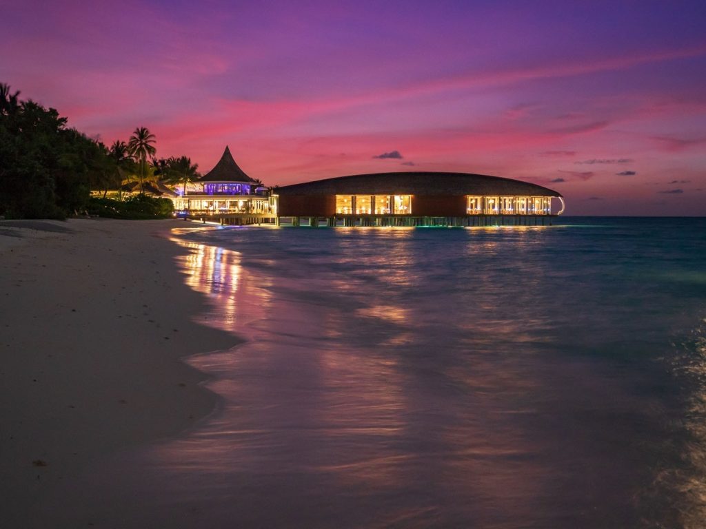Amazing Kuramathi Maldives in 2025 3 494246052 122165695112304694 1846347016206010549 n Louise and Scott at Hays Travel
