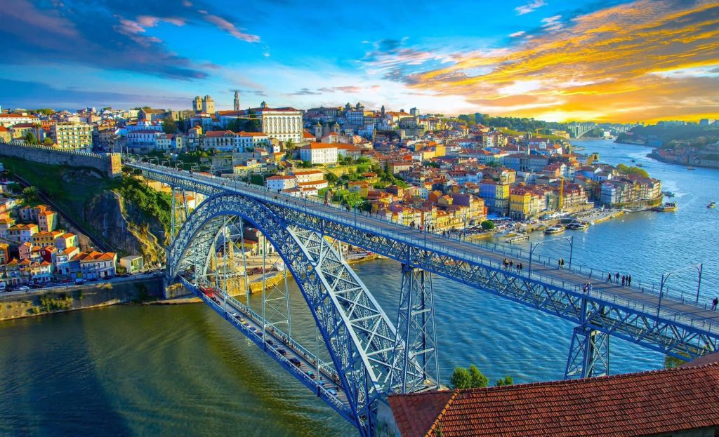 7 Unforgettable Train Journeys Through Portugal's Douro Valley -Book Now! 3 Train Journeys