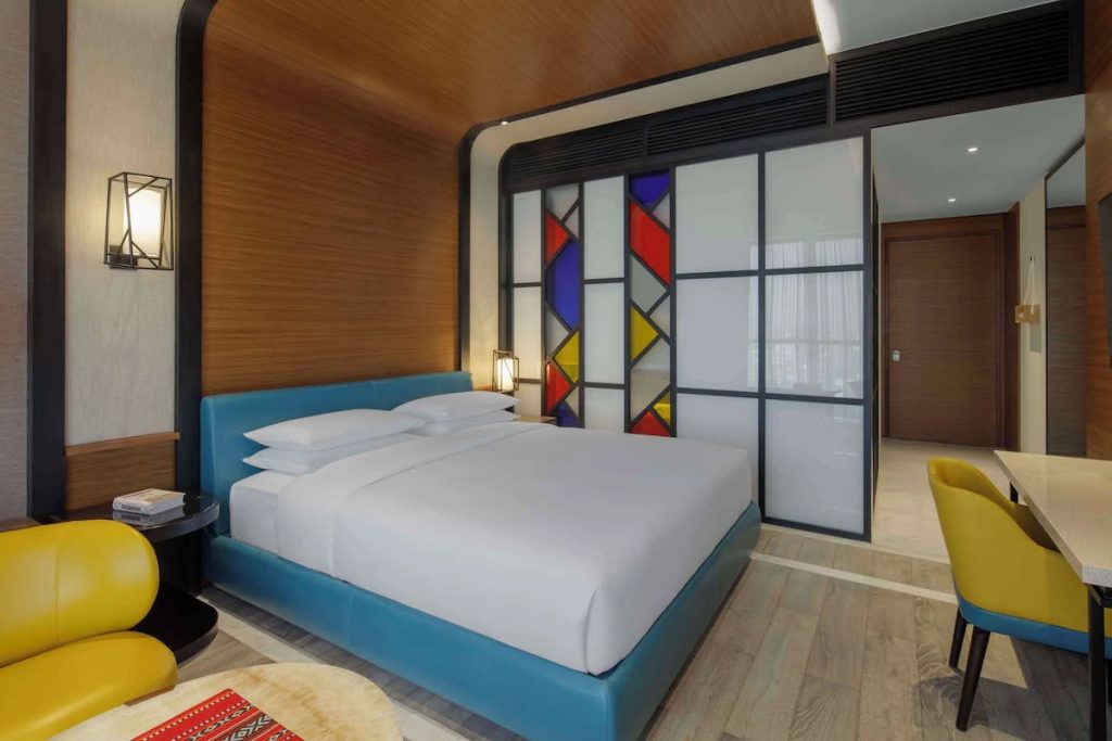 Dubai Holidays: Save 35% & Enjoy a Free Half Board Upgrade 4 495303944 10164804858889688 5587677790253353584 n Louise and Scott at Hays Travel