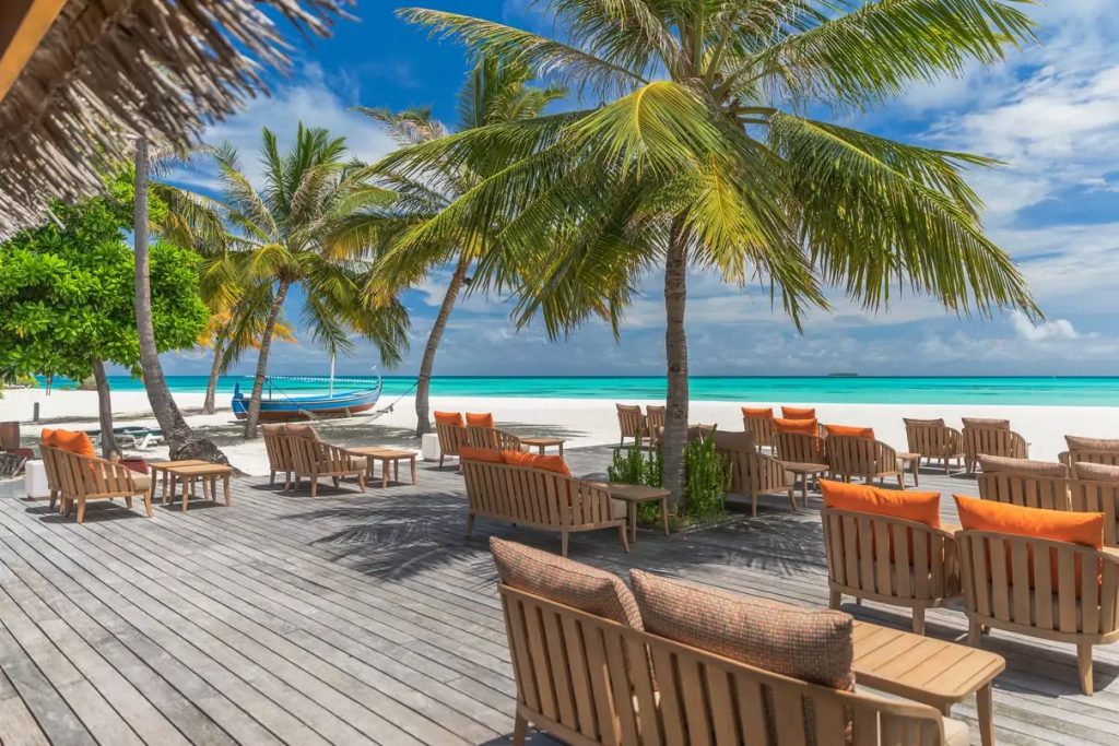 Amazing Twin Centre Abu Dhabi & Maldives 2026: 10 Nights of Luxury From £2590pp 3 495377282 10164781667734688 8326571281743022774 n 1 Louise and Scott at Hays Travel