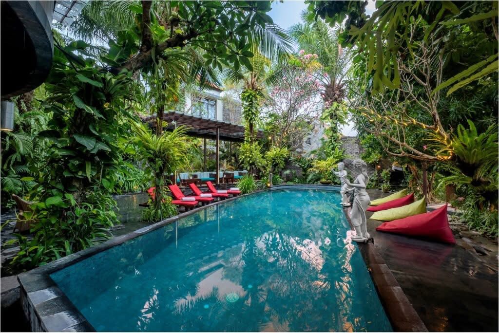 Beautiful Bali: 14 Nights from £999pp – Paradise Awaits 5 495432259 2059027517939754 6456935375231276822 n Louise and Scott at Hays Travel