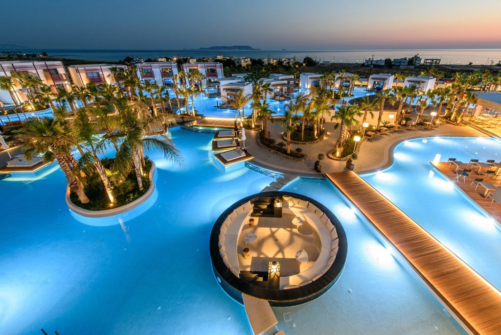 8 Reasons to Choose Amazing Stella Island Resort from £1,539 9 496938577 1874387120009513 8798682583293402832 n 2 Louise and Scott at Hays Travel