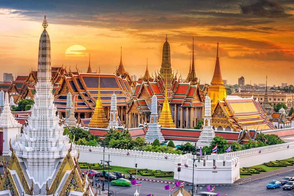 Amazing 22 Night Far East Multi Centre Mega Deal 5 497451020 10164834865294688 7258682313504865154 n Louise and Scott at Hays Travel
