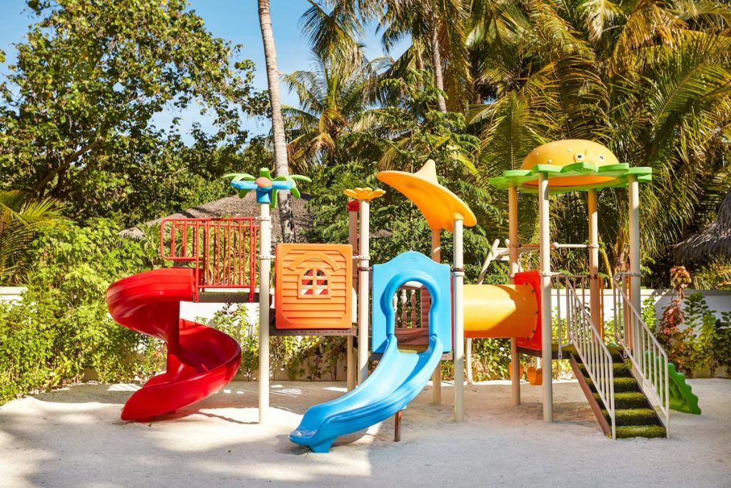 Amazing Sun Siyam Olhuveli From £8,359 3 497515917 10164830367359688 1341636854608512601 n Copy Louise and Scott at Hays Travel