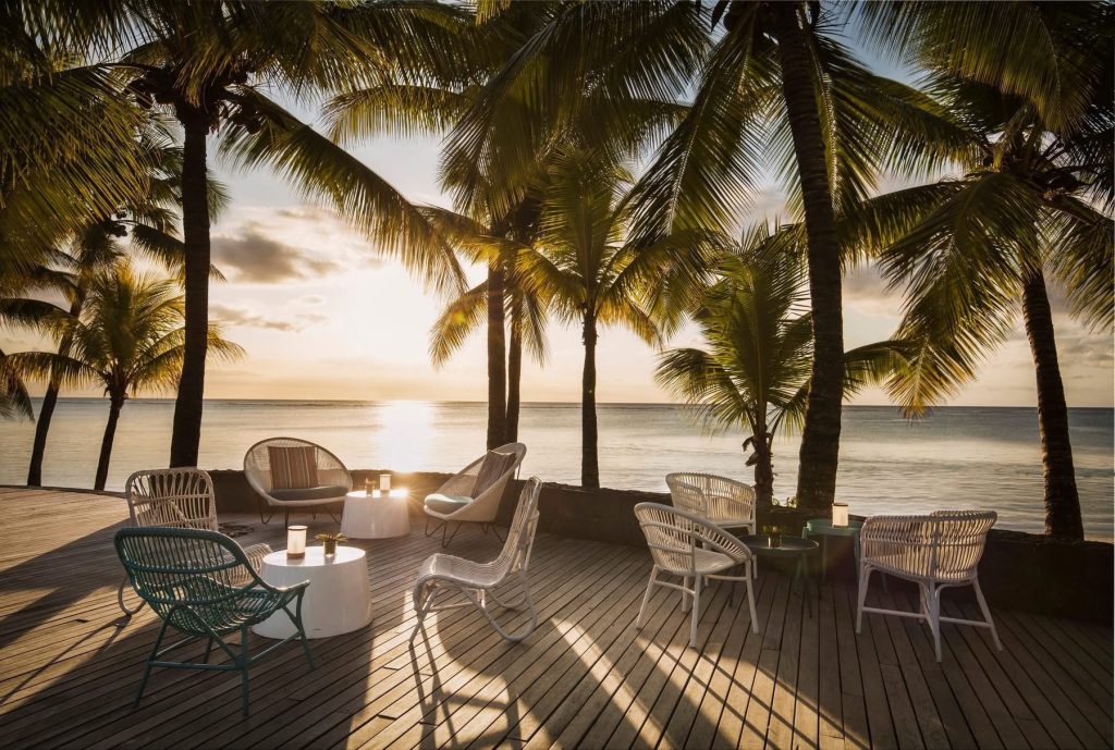 Save an amazing 40% off accomodation at Trou Aux Biches Beachcomber. 2 499669957 10236481160629709 4871957594543391105 n 1 Louise and Scott at Hays Travel