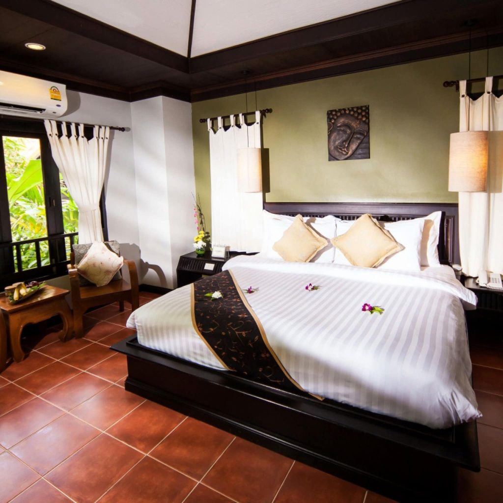 Luxury Thai Holidays for Discerning Travellers from £1,669pp 5 500609386 679596931650399 458764013834500664 n Louise and Scott at Hays Travel