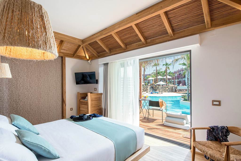 Jet2 Holidays Indulgent Escapes to Unforgettable Stella Island Luxury Resort & Spa From £2,367 12 Louise and Scott at Hays Travel