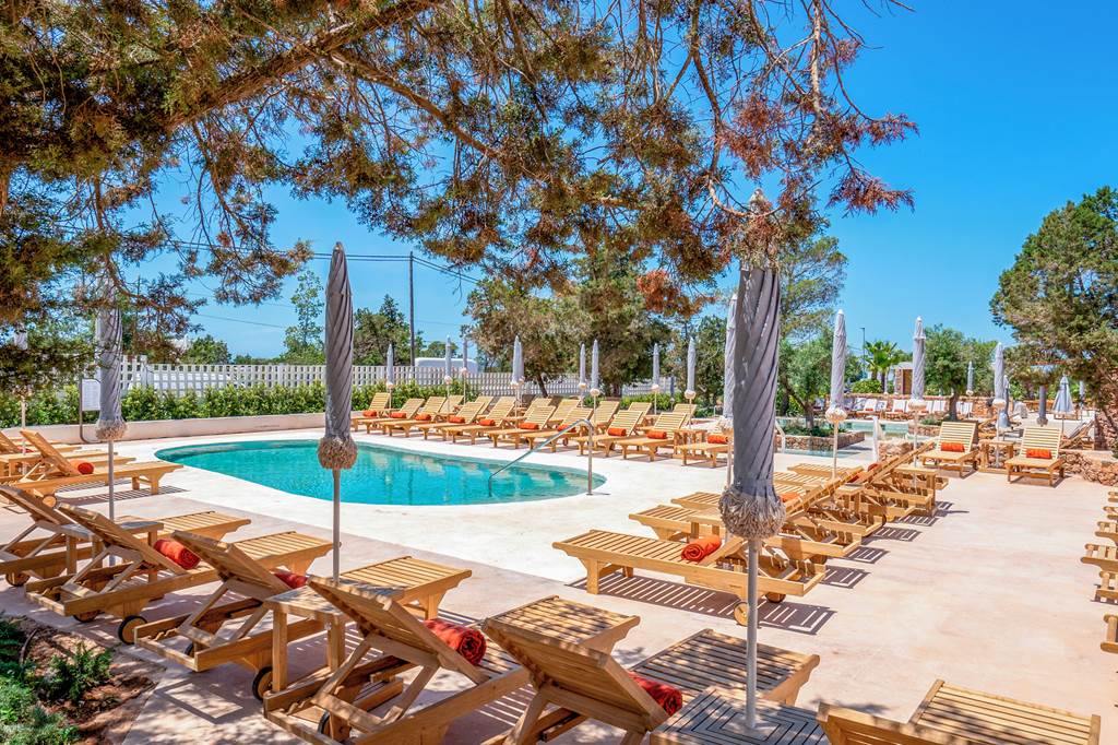 The Ultimate Adults-Only Escape to TRS Ibiza Hotel with Jet2 Holidays from £1,617pp 10 IBZ 83112 TRS Ibiza Hotel 1024 04 Louise and Scott at Hays Travel