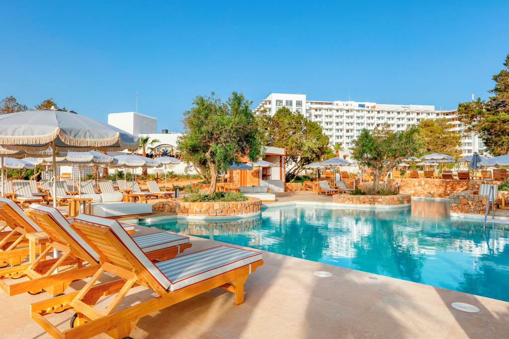 The Ultimate Adults-Only Escape to TRS Ibiza Hotel with Jet2 Holidays from £1,617pp 11 IBZ 83112 TRS Ibiza Hotel 1024 06 Louise and Scott at Hays Travel