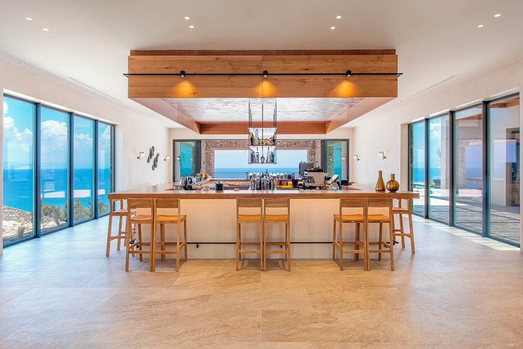 Jet2 Holidays Beautiful KOIA All Suite Wellbeing Resort Agios Fokas, Kos from £1,207 7 KGS 84325 KOIA All Suite Wellbeing Resort 0623 02 Louise and Scott at Hays Travel