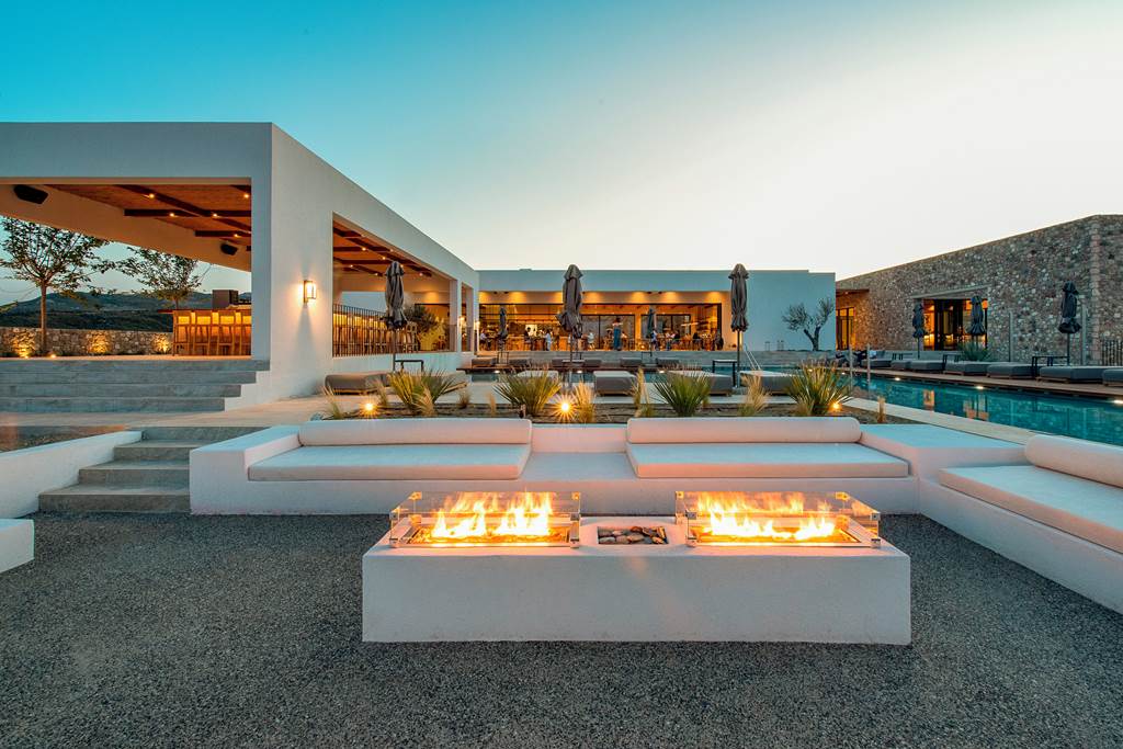 Jet2 Holidays Beautiful KOIA All Suite Wellbeing Resort Agios Fokas, Kos from £1,207 4 KGS 84325 KOIA All Suite Wellbeing Resort 0623 05 Louise and Scott at Hays Travel