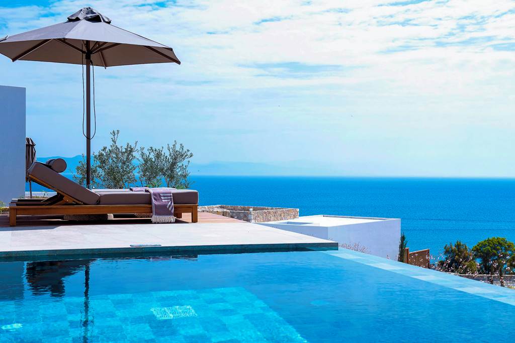 Jet2 Holidays Beautiful KOIA All Suite Wellbeing Resort Agios Fokas, Kos from £1,207 11 KGS 84325 KOIA All Suite Wellbeing Resort 1123 23 Louise and Scott at Hays Travel