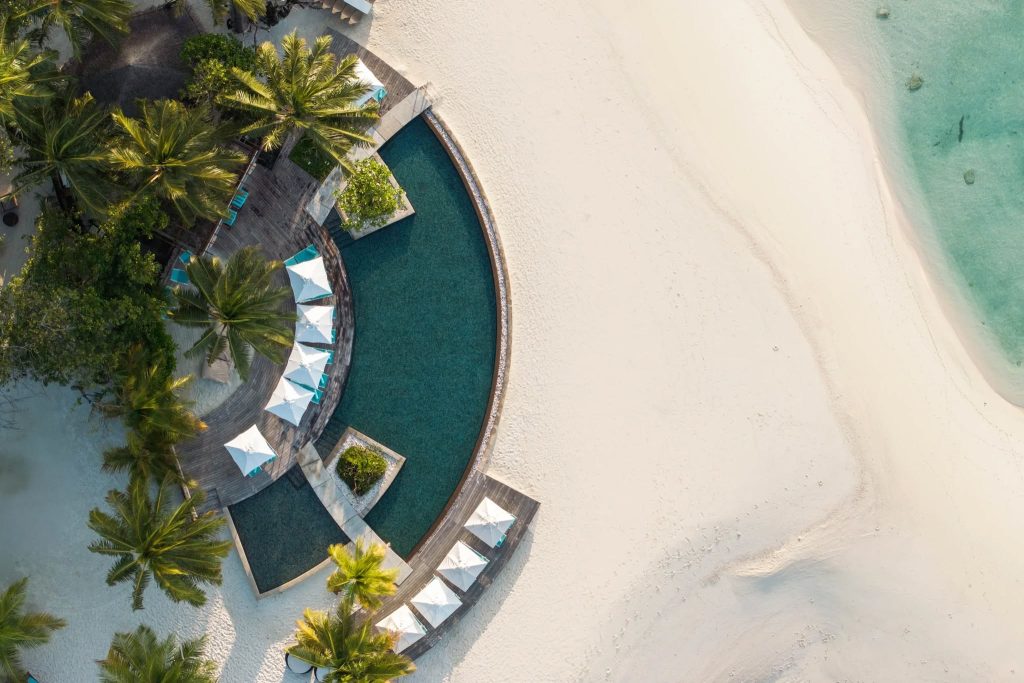 Constance Moofushi From £3089pp Luxury Travel Redefined - Your Unforgettable Maldives Adventure 4 502543260 2530274810650992 3056069677005734922 n Louise and Scott at Hays Travel