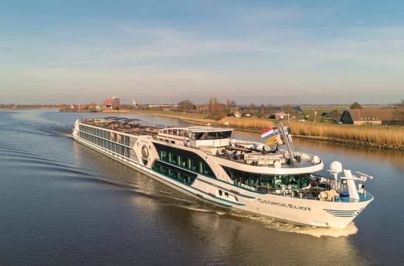 New Year on the Rhine: Now Exclusive Luxury River Cruise From just £1,599pp 1 502578175 1353947682376454 5848546288044593647 n 1 Louise and Scott at Hays Travel