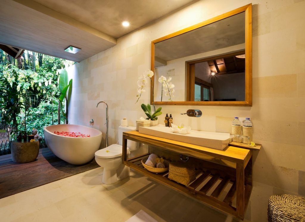 Luxury Bali Yoga Retreat at 4* Kalapa Resort & Yoga Retreat 3 503430551 10164942285754688 7070920339925245966 n Louise and Scott at Hays Travel