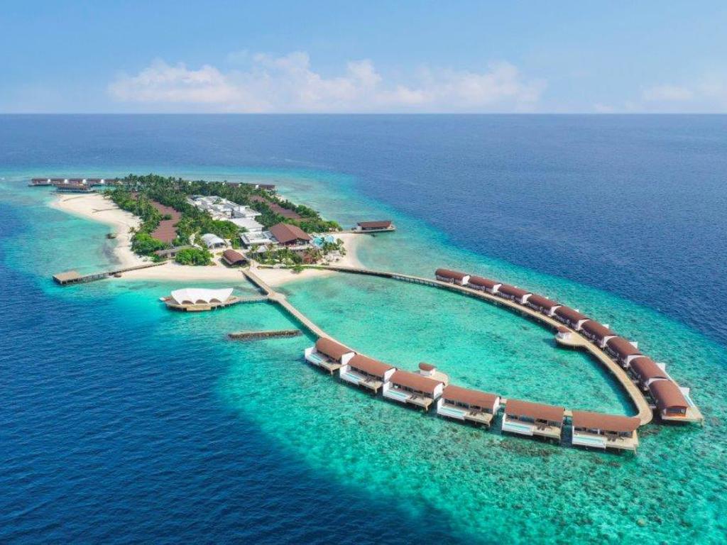 The Westin Maldives Ultimate Luxury Holiday Offer – Save up to 35% + FREE All Inclusive Upgrade + Bonus Extras! 1 504376840 581404151663878 6561450513829893672 n 1 Louise and Scott at Hays Travel