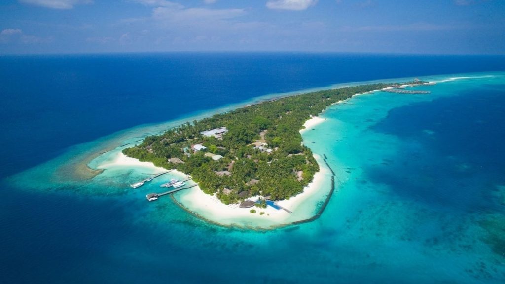 Luxury Maldives Island Hopping Adventure with Free Upgrades from £3,875pp 14 505470348 706481468770545 7795194996178037011 n Louise and Scott at Hays Travel