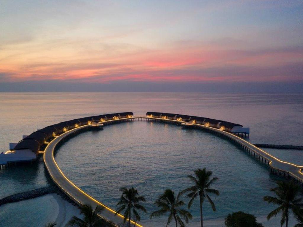 The Westin Maldives Ultimate Luxury Holiday Offer – Save up to 35% + FREE All Inclusive Upgrade + Bonus Extras! 2 The Westin Maldives