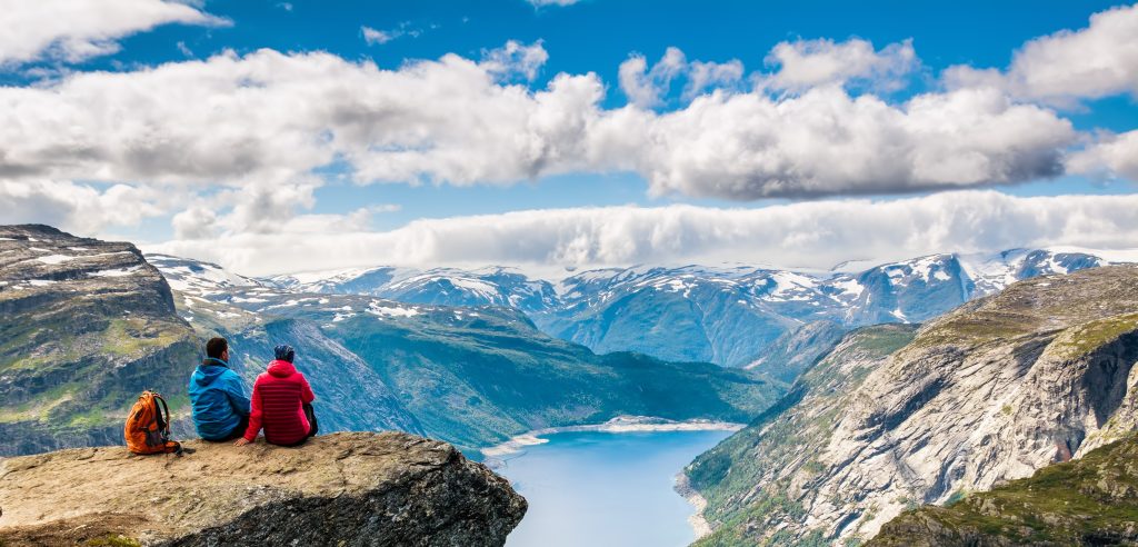 Queen Victoria : In Search of the Amazing Northern Lights on Cunard from £1325pp 8 506110052 1138527264978172 1798184608426578179 n Louise and Scott at Hays Travel
