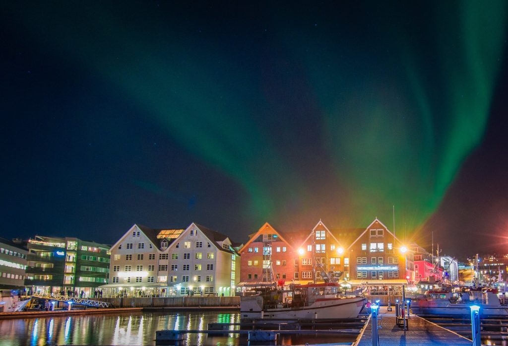 Queen Victoria : In Search of the Amazing Northern Lights on Cunard from £1325pp 7 506529446 1138527231644842 4198500827356478976 n Louise and Scott at Hays Travel