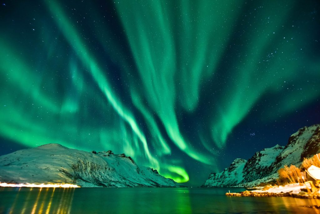 Queen Victoria : In Search of the Amazing Northern Lights on Cunard from £1325pp 5 northern lights cruise