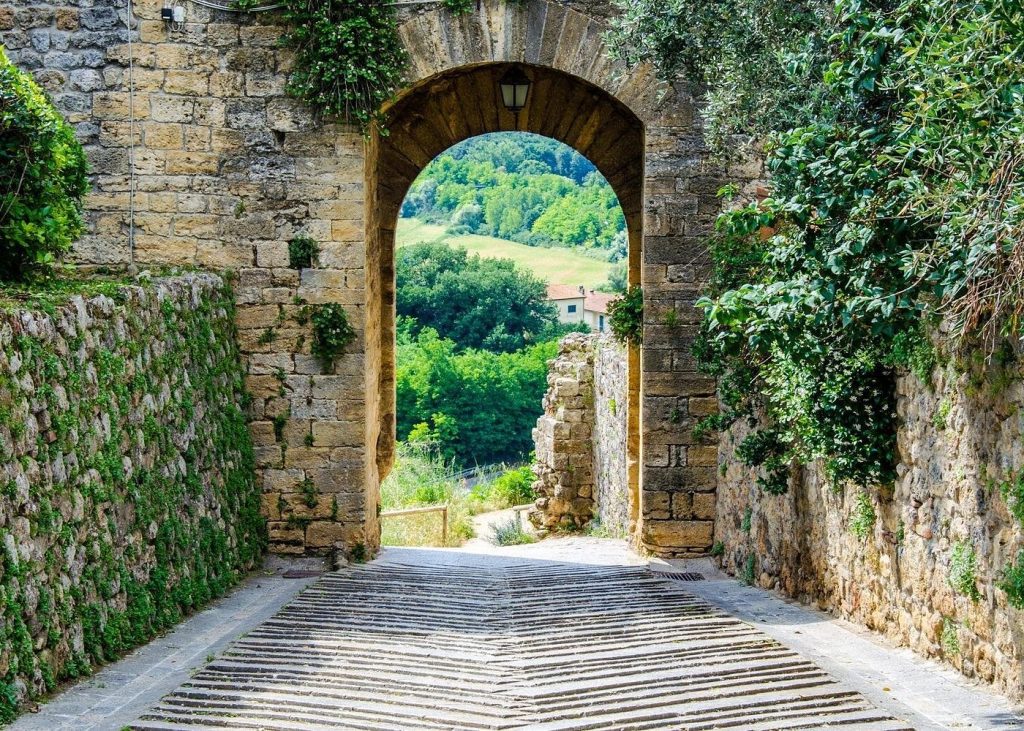 Tuscany & Rome Wine Discovery – Your Ultimate Italian Wine Tasting Adventure from £1589pp 6 507113756 10164997942404688 5128960674856562116 n Louise and Scott at Hays Travel