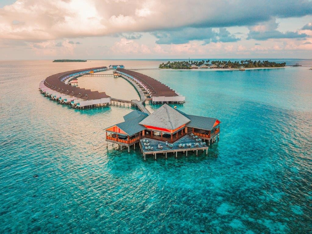 Luxury Travel Escapes: Bespoke Holidays Reimagined! The Standard Huruvalhi Maldives from £2869pp 11 508814912 569633862890911 39782588112395517 n Louise and Scott at Hays Travel