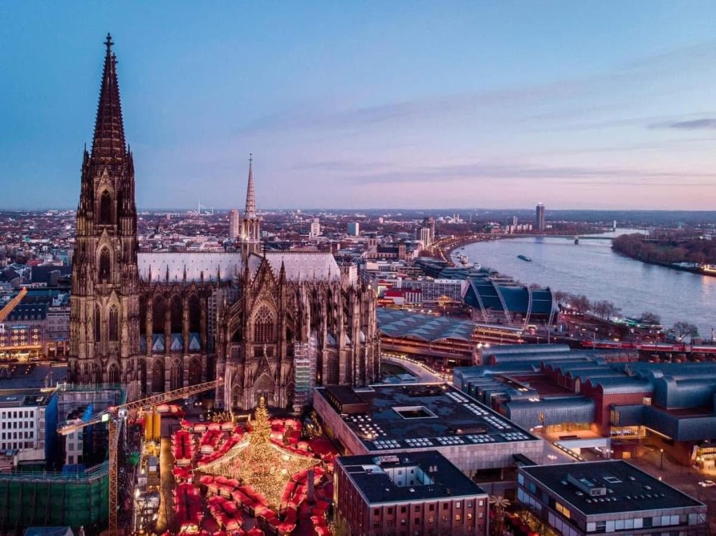 New Year on the Rhine: Now Exclusive Luxury River Cruise From just £1,599pp 2 509349665 1353948395709716 4437781627246191642 n Louise and Scott at Hays Travel