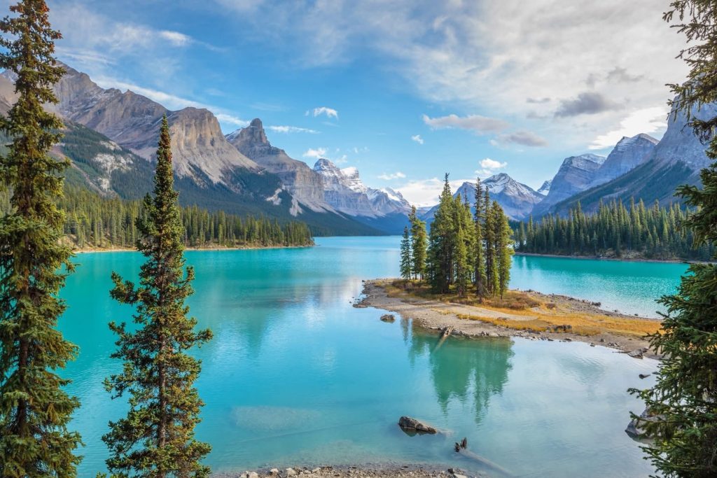 Explore the Canadian Rockies: An Amazing Journey Unlike Any Other From £2709 16 509418919 1912013792904663 6623619888588589983 n Louise and Scott at Hays Travel