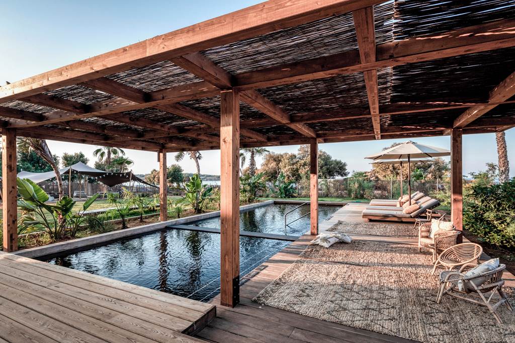Luxury Crete Escape at Domes Zeen Chania Resort from £1617pp 17 CHQ 81715 Domes Zeen 1219 04 Louise and Scott at Hays Travel