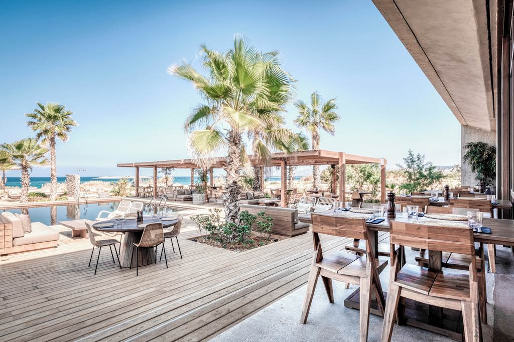 Luxury Crete Escape at Domes Zeen Chania Resort from £1617pp 4 CHQ 81715 Domes Zeen 1219 12 1 Louise and Scott at Hays Travel