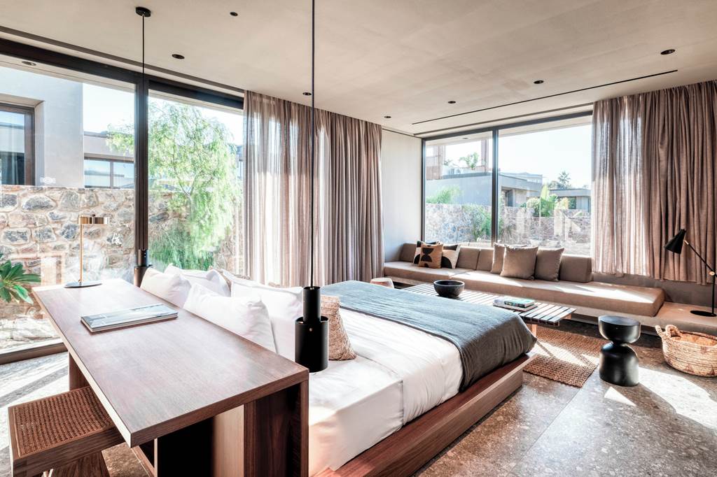 Luxury Crete Escape at Domes Zeen Chania Resort from £1617pp 15 CHQ 81715 Domes Zeen 1219 27 Louise and Scott at Hays Travel