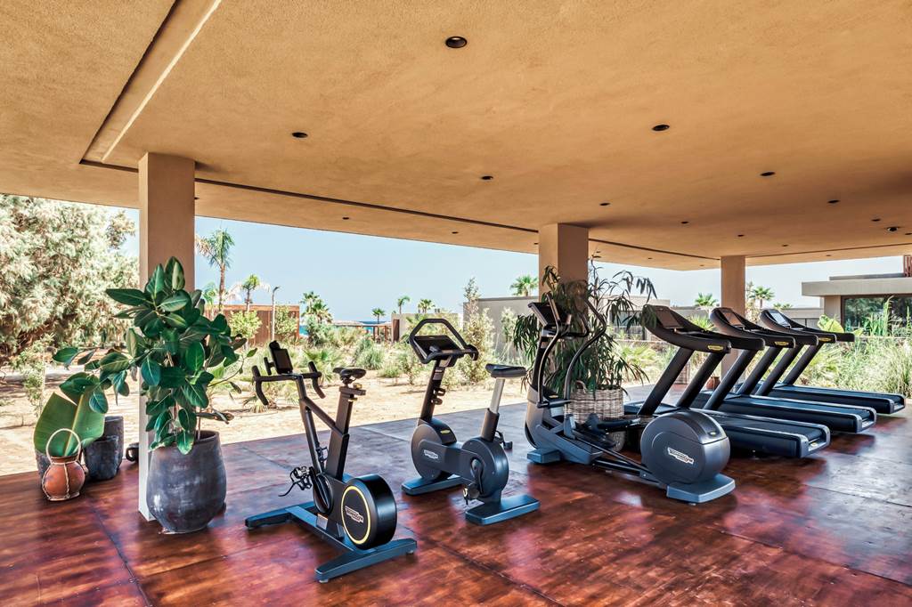 Luxury Crete Escape at Domes Zeen Chania Resort from £1617pp 9 CHQ 81715 Domes Zeen 1220 05 Louise and Scott at Hays Travel