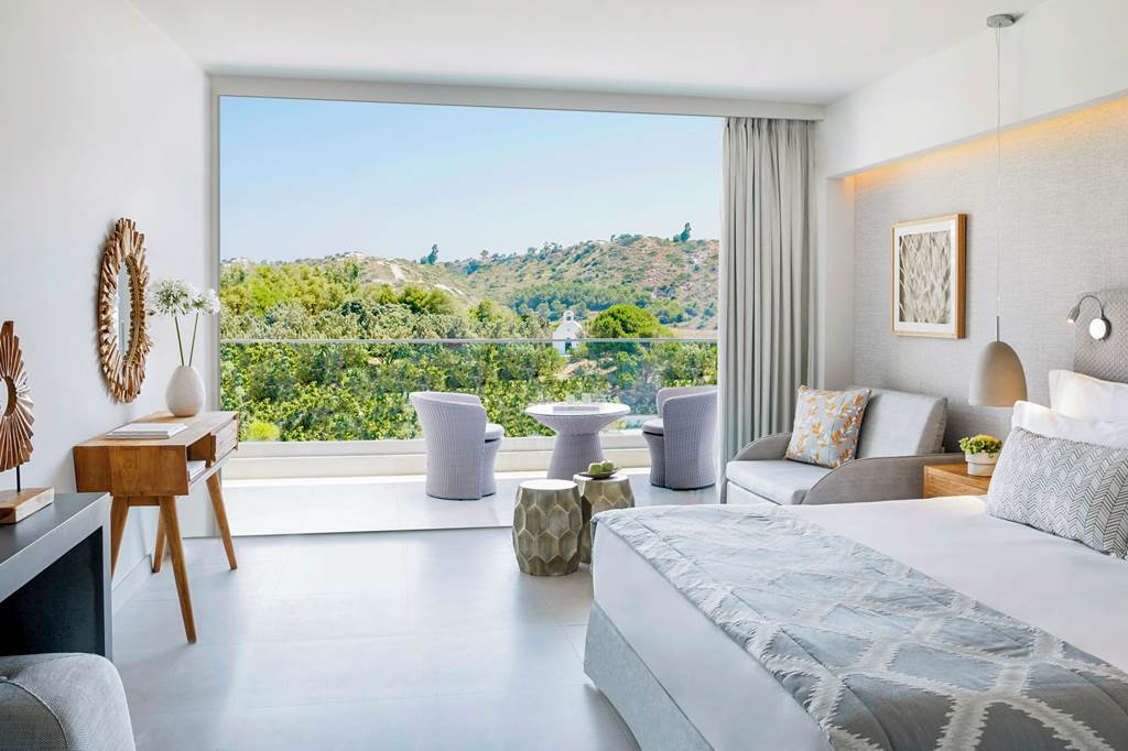 Your Holiday to Ikos Aria: Ultimate Luxury Escape Experience From £2361pp 18 KGS 79201 Ikos Aria 0120 02 Louise and Scott at Hays Travel