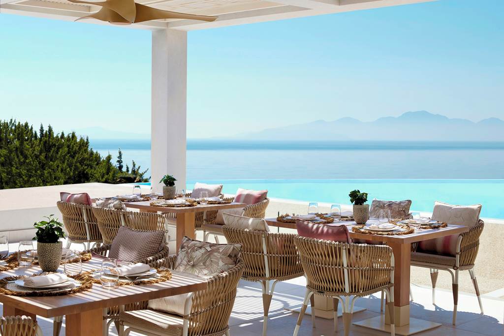Your Holiday to Ikos Aria: Ultimate Luxury Escape Experience From £2361pp 14 KGS 79201 Ikos Aria 0719 02 Louise and Scott at Hays Travel