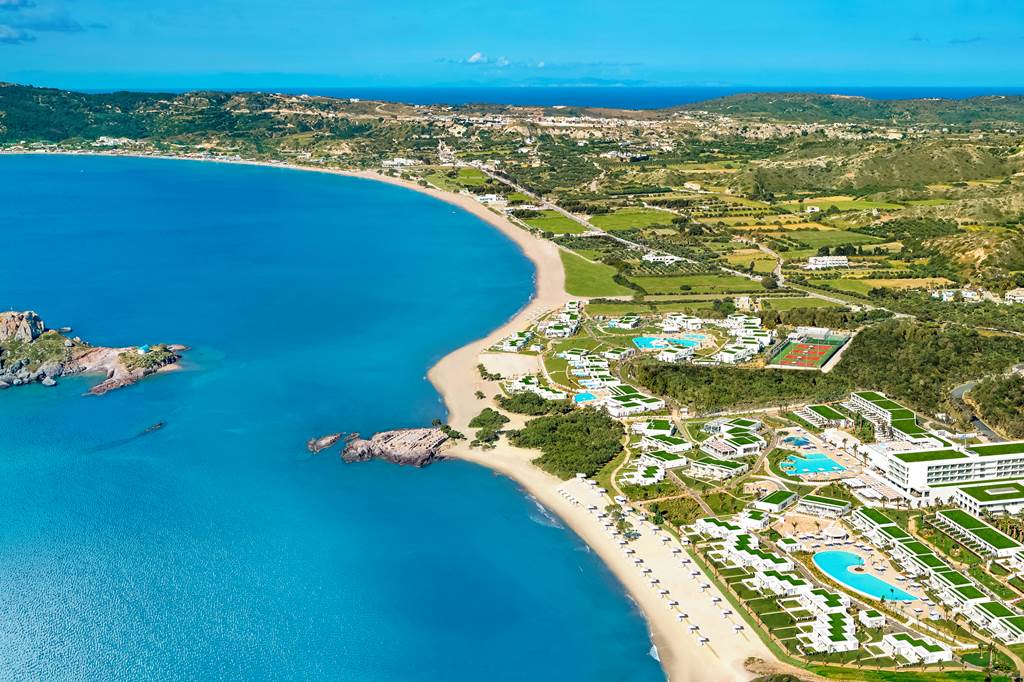 Your Holiday to Ikos Aria: Ultimate Luxury Escape Experience From £2361pp 1 KGS 79201 Ikos Aria 1019 10 1 Louise and Scott at Hays Travel
