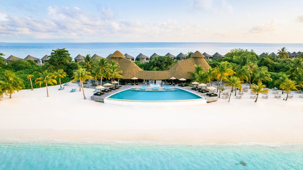 Luxury at Kuredu Maldives Resort & Spa – Your Gateway to Paradise From £2058.60pp 49 Kuredu Sangu pool 1600x900 Louise and Scott at Hays Travel