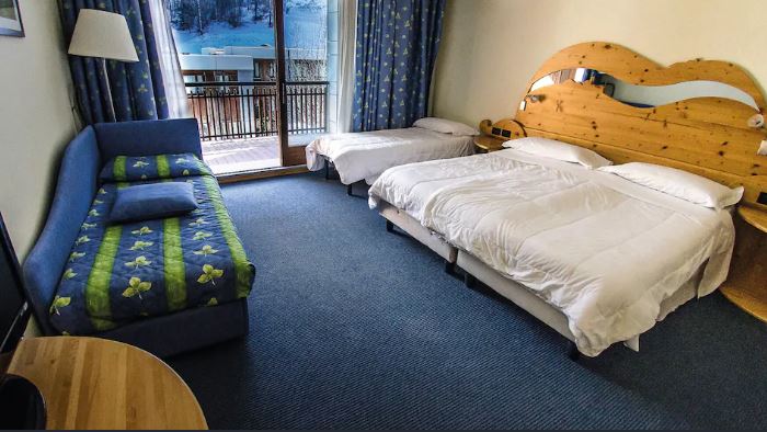 Escape Ski Holiday Discover Hotel Rivé: Bardonecchia's from £896pp 4 SKI 2 1 Louise and Scott at Hays Travel