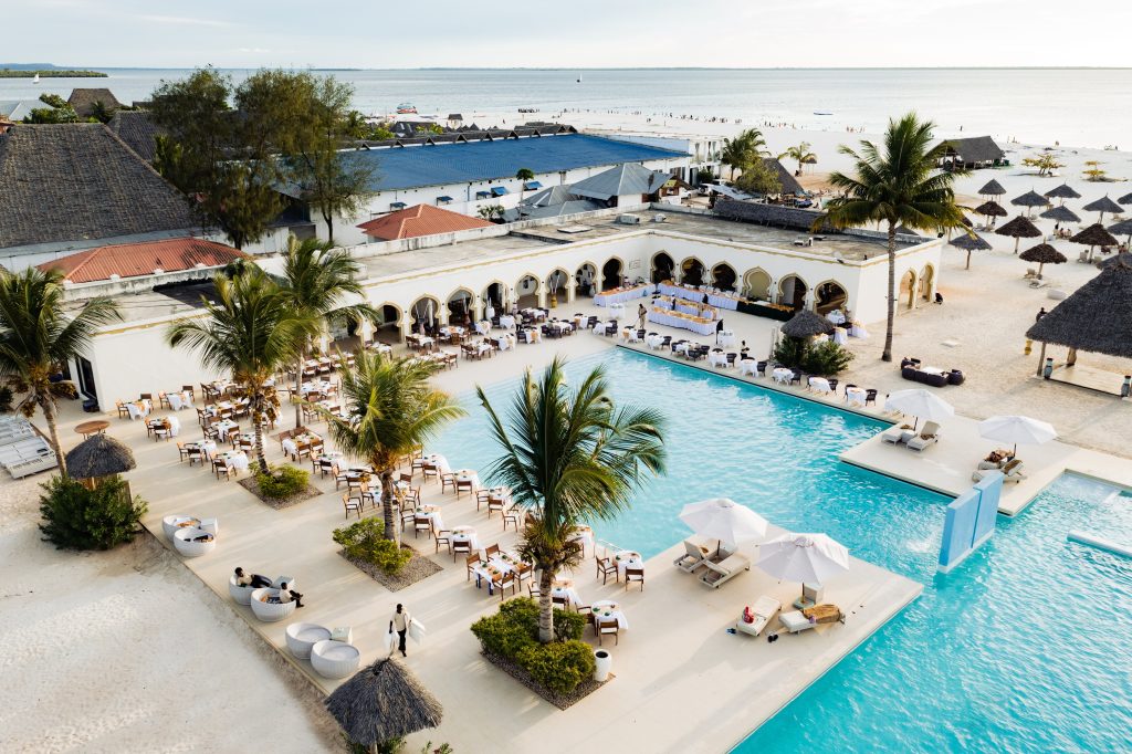 Tanzania & Zanzibar Escape: The Ultimate Luxury Escape From £6399 per person 5 d61bbecffc38024537b545fb66467298 Louise and Scott at Hays Travel