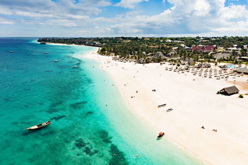 Tanzania & Zanzibar Escape: The Ultimate Luxury Escape From £6399 per person 3 e6cd09d3a5d68cbbc238f41b91d659d3 Louise and Scott at Hays Travel