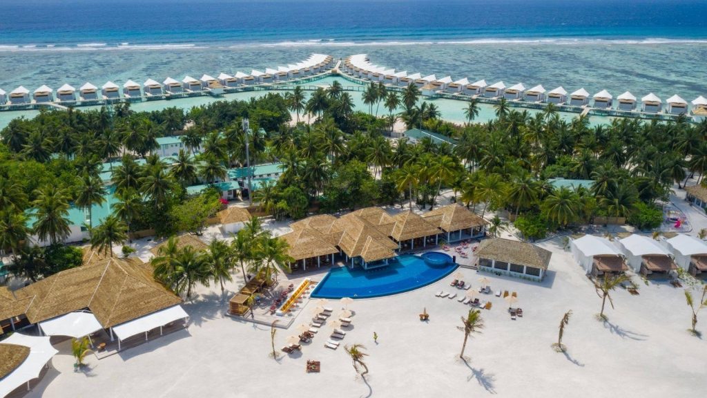 Amazing Cinnamon Hakuraa Huraa All Inclusive Maldives Water Villa – From £2,709 8 513910214 714305471321478 5371010846456511935 n Louise and Scott at Hays Travel
