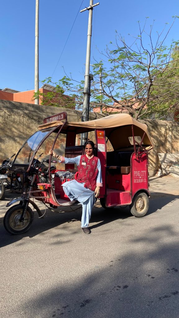 Amazing North & South India Highlights: 14 Nights of Culture, Palaces & Backwaters 2 bc5b674e739b35b367f62d1c388832d1 1 Louise and Scott at Hays Travel