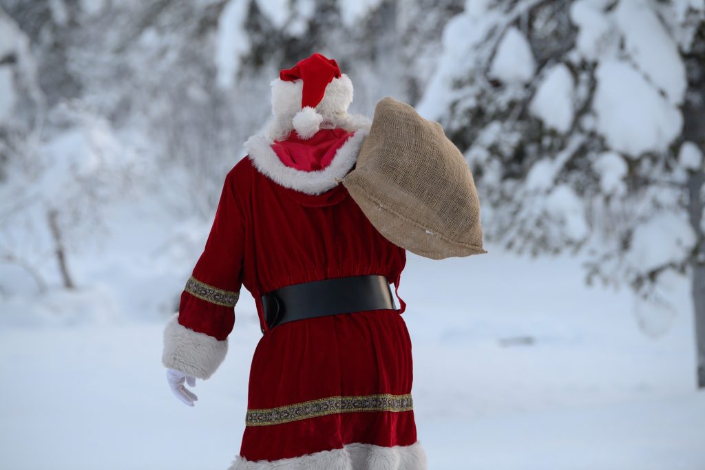 Amazing 2026 Magical Lapland Holiday – Where Christmas Dreams Come True! 9 504377331 10171996787260293 165406841227019557 n 1 Louise and Scott at Hays Travel