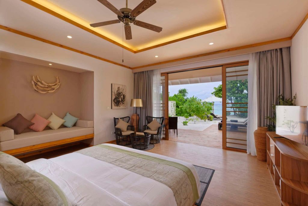 Luxury Maldives 5 Star– Free Room Upgrade & Seaplane Transfers from £2559pp 5 527176652 2588216734856799 8409404401377901110 n Louise and Scott at Hays Travel