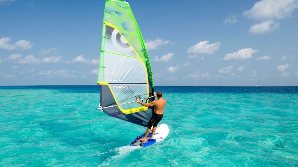 533366627 754626533956038 6204671904180143082 n Louise and Scott at Hays Travel