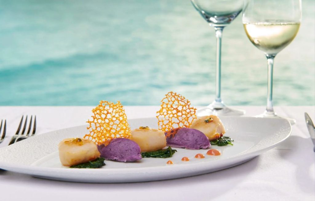 The Ultimate Luxury Twin Centre Holiday: Maldives & Dubai from £3149pp 15 Capture1 3 Louise and Scott at Hays Travel